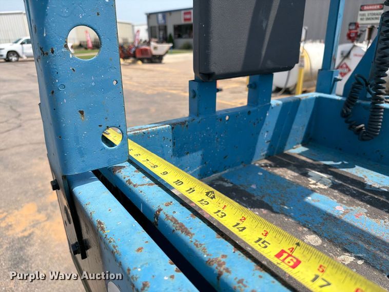 image for item FI0338 Genie GS-2632 scissor lift