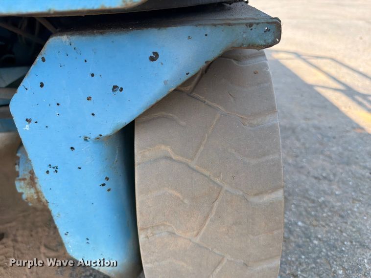 image for item FI0338 Genie GS-2632 scissor lift