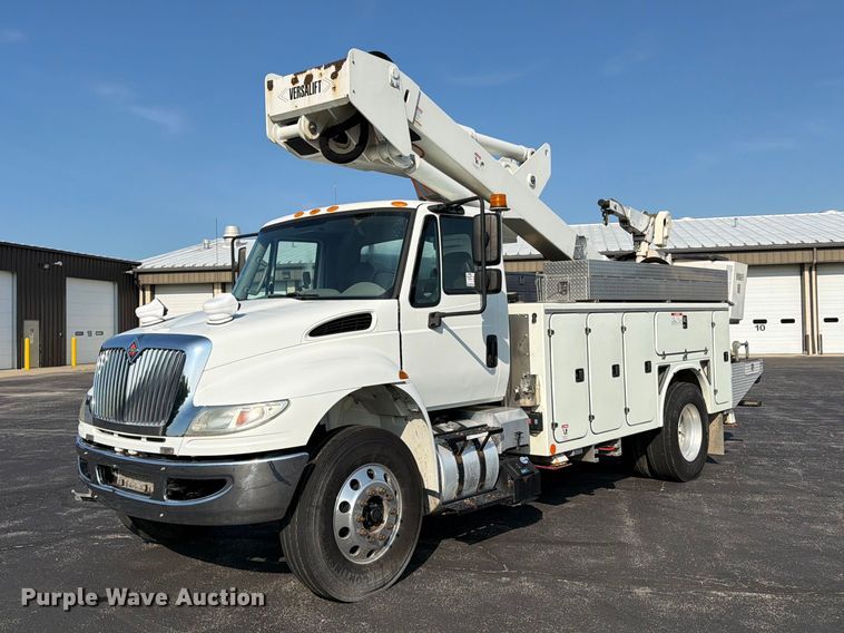 image for item FK3033 2017 International 4300 bucket truck