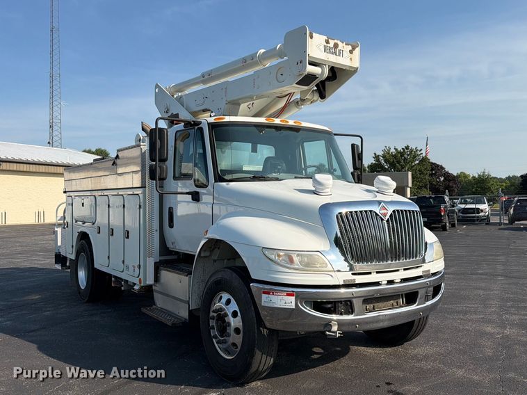 image for item FK3033 2017 International 4300 bucket truck