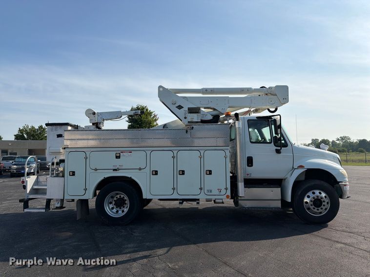 image for item FK3033 2017 International 4300 bucket truck