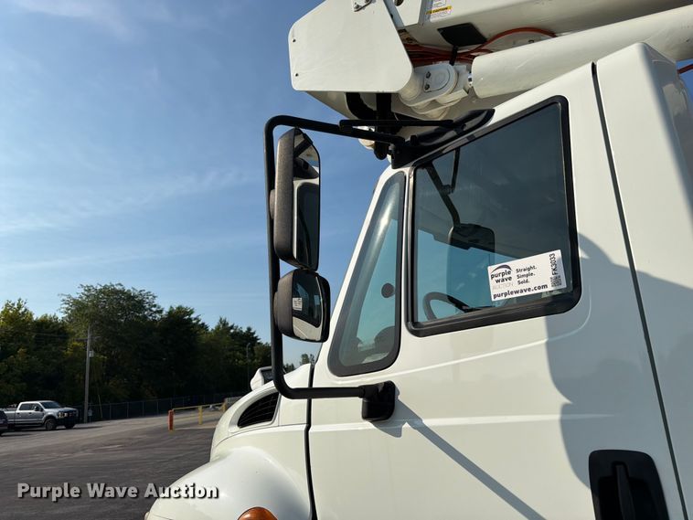 image for item FK3033 2017 International 4300 bucket truck