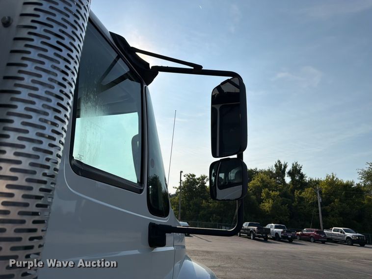 image for item FK3033 2017 International 4300 bucket truck