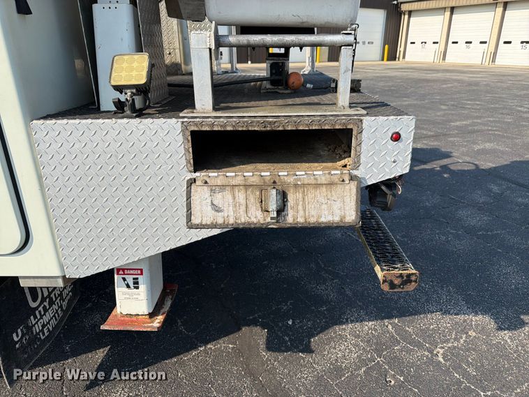 image for item FK3033 2017 International 4300 bucket truck