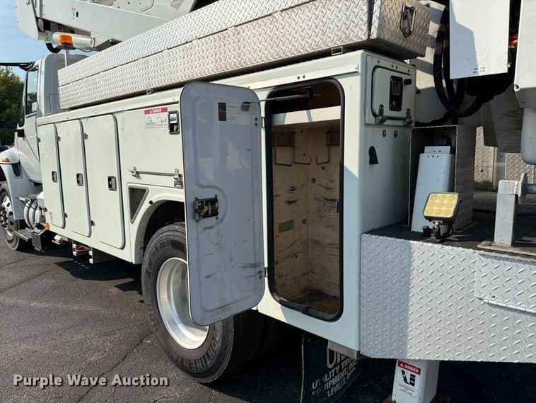 image for item FK3033 2017 International 4300 bucket truck