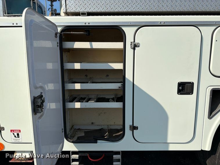 image for item FK3033 2017 International 4300 bucket truck