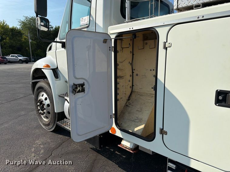image for item FK3033 2017 International 4300 bucket truck