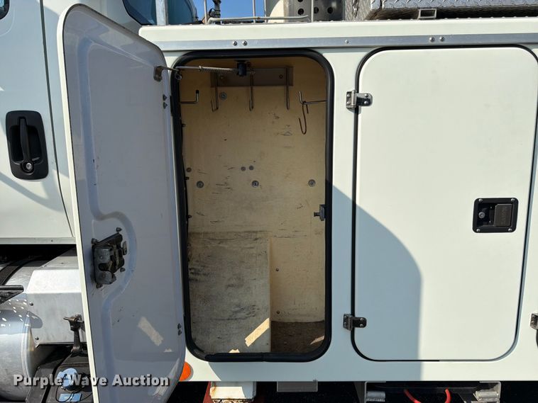 image for item FK3033 2017 International 4300 bucket truck
