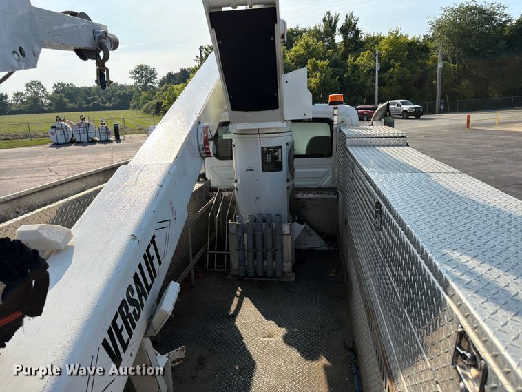 image for item FK3033 2017 International 4300 bucket truck