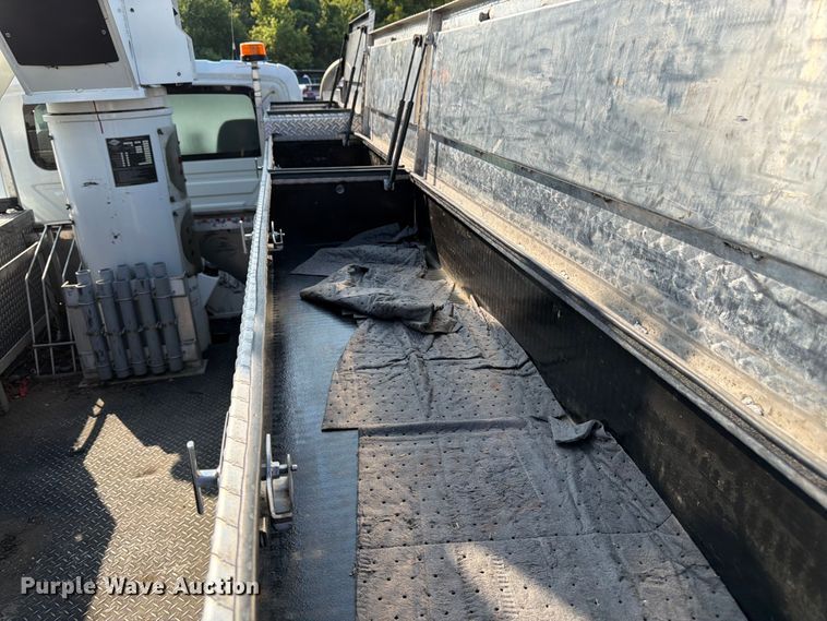 image for item FK3033 2017 International 4300 bucket truck