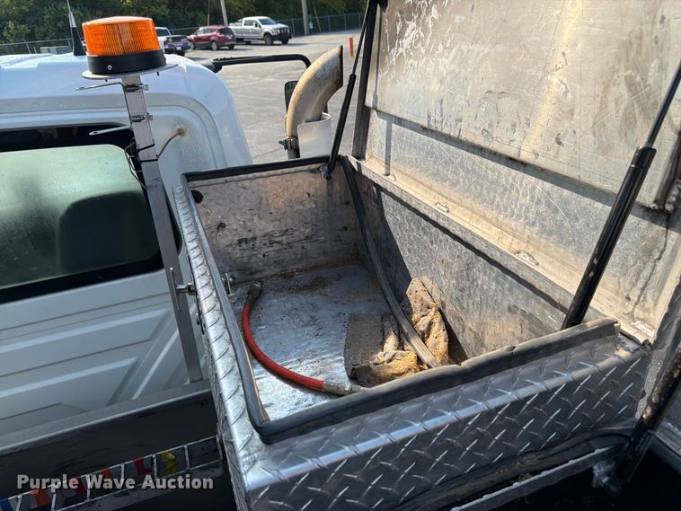 image for item FK3033 2017 International 4300 bucket truck