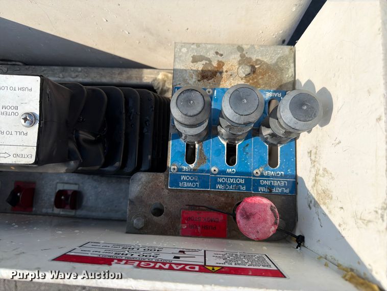 image for item FK3033 2017 International 4300 bucket truck