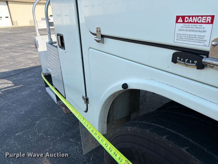 image for item FK3033 2017 International 4300 bucket truck