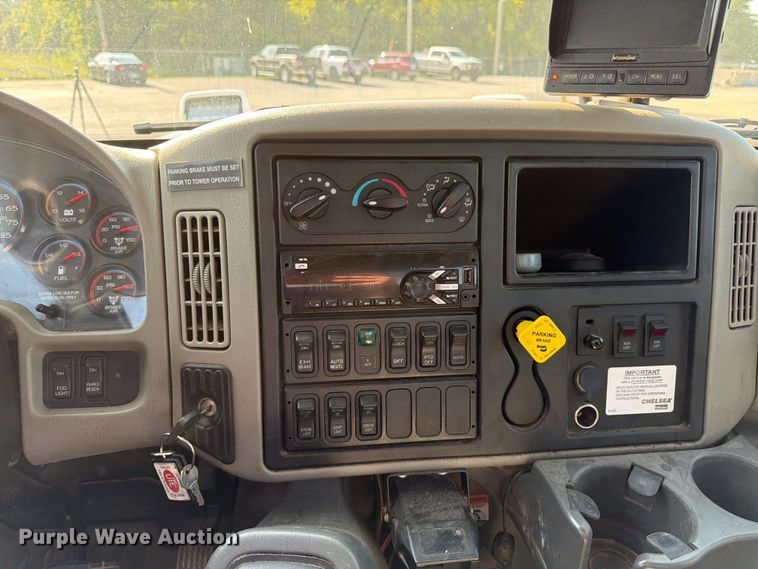 image for item FK3033 2017 International 4300 bucket truck