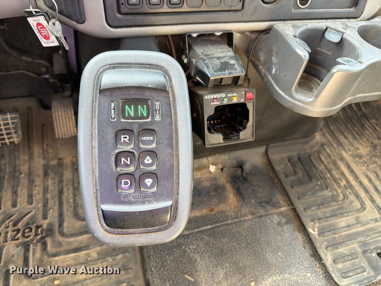 image for item FK3033 2017 International 4300 bucket truck
