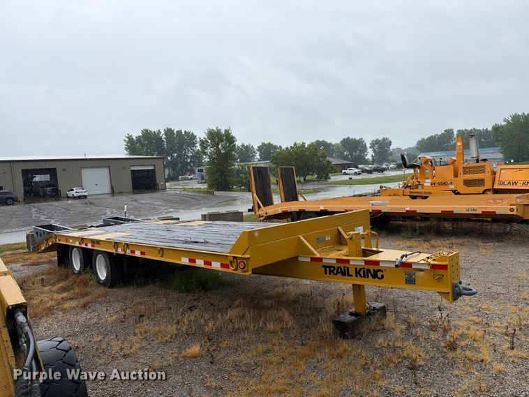 image for item FK3166 2001 Trail King TK20-2500 equipment trailer