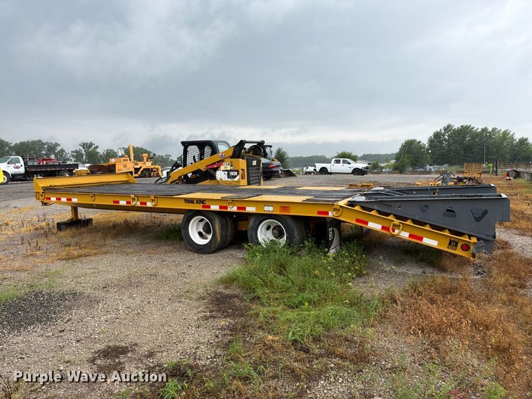 image for item FK3166 2001 Trail King TK20-2500 equipment trailer