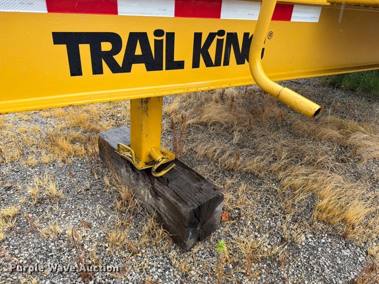 image for item FK3166 2001 Trail King TK20-2500 equipment trailer