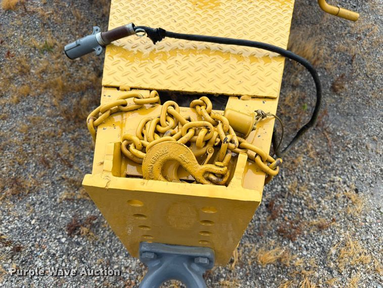 image for item FK3166 2001 Trail King TK20-2500 equipment trailer