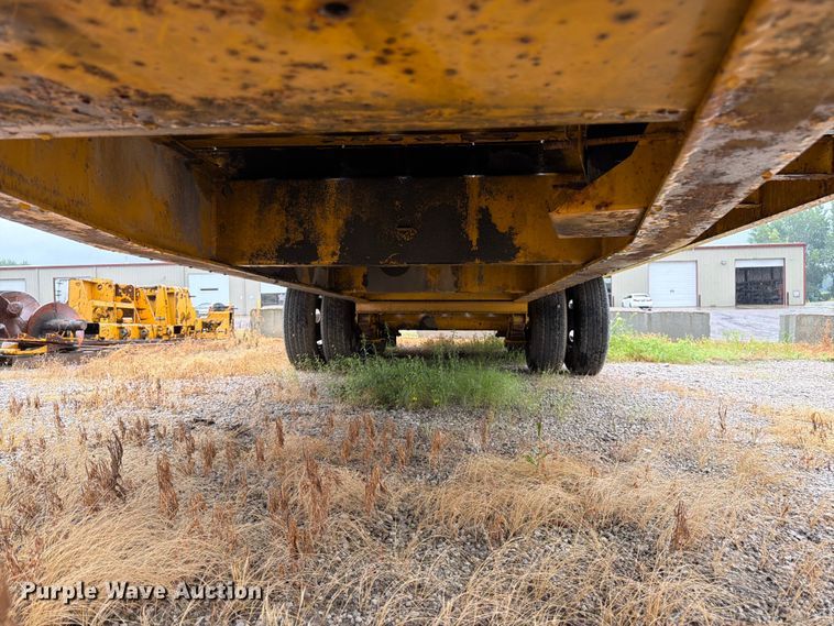 image for item FK3166 2001 Trail King TK20-2500 equipment trailer