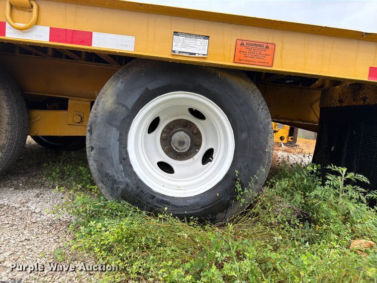 image for item FK3166 2001 Trail King TK20-2500 equipment trailer