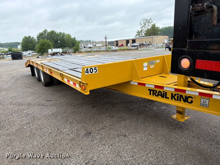 image for item FK3167 2004 Trail King TK20LP-2600 equipment trailer