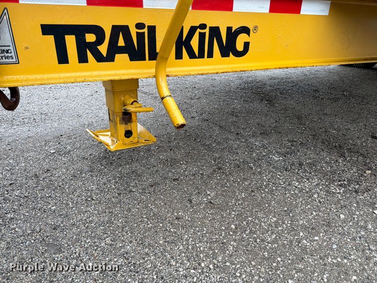image for item FK3167 2004 Trail King TK20LP-2600 equipment trailer