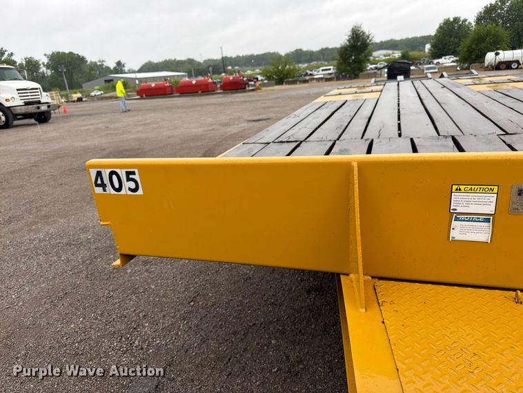 image for item FK3167 2004 Trail King TK20LP-2600 equipment trailer