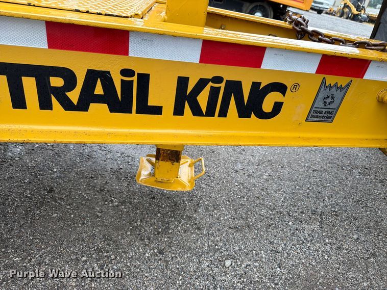 image for item FK3167 2004 Trail King TK20LP-2600 equipment trailer