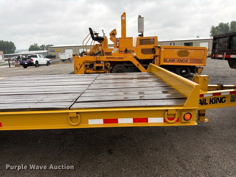 image for item FK3167 2004 Trail King TK20LP-2600 equipment trailer