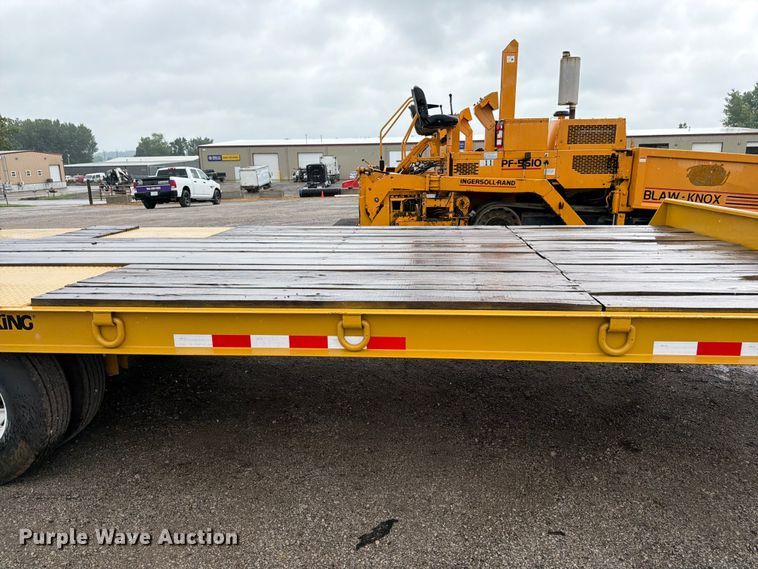 image for item FK3167 2004 Trail King TK20LP-2600 equipment trailer
