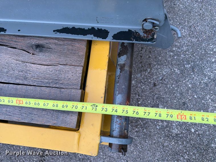 image for item FK3167 2004 Trail King TK20LP-2600 equipment trailer