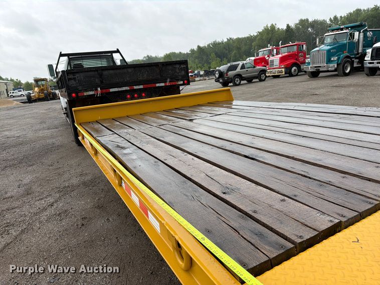 image for item FK3167 2004 Trail King TK20LP-2600 equipment trailer