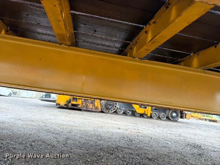 image for item FK3167 2004 Trail King TK20LP-2600 equipment trailer