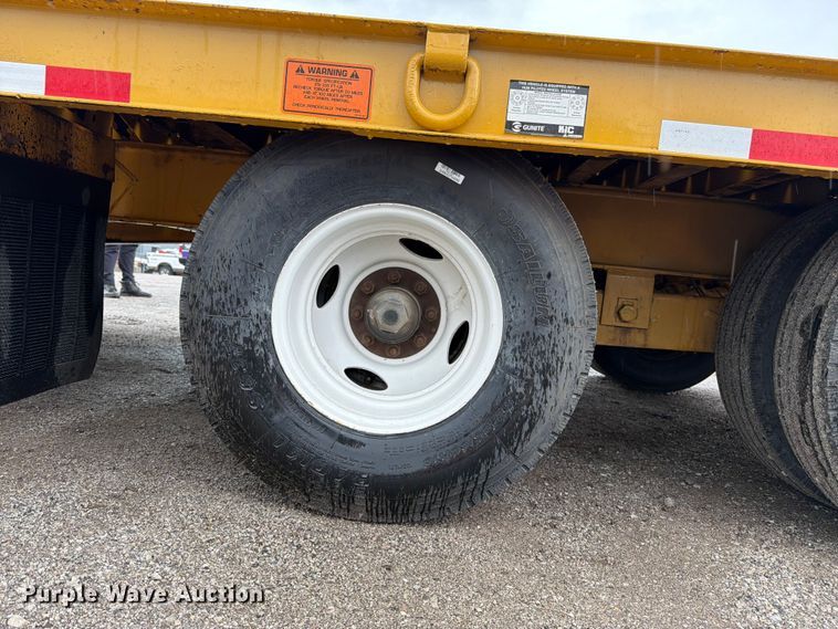 image for item FK3167 2004 Trail King TK20LP-2600 equipment trailer