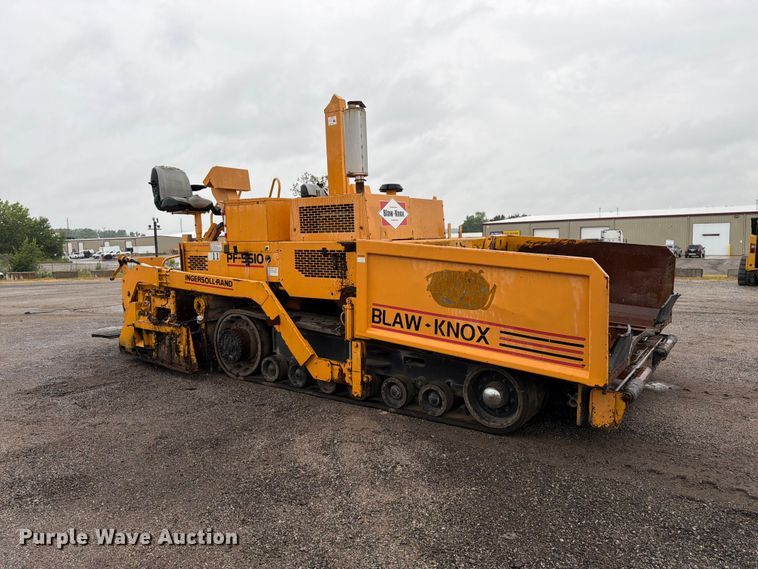 image for item FK3168 2000 Blaw Knox PF5510 paver