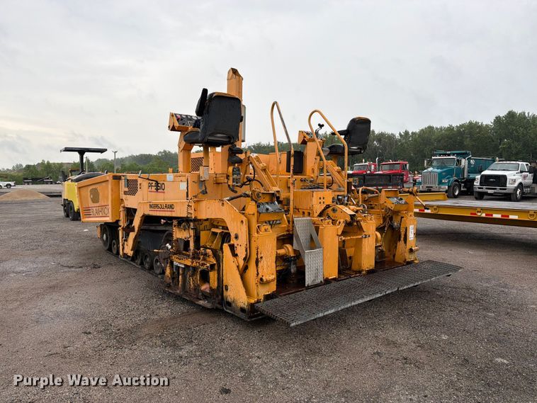 image for item FK3168 2000 Blaw Knox PF5510 paver