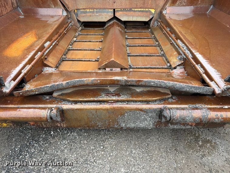 image for item FK3168 2000 Blaw Knox PF5510 paver