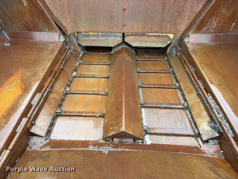 image for item FK3168 2000 Blaw Knox PF5510 paver