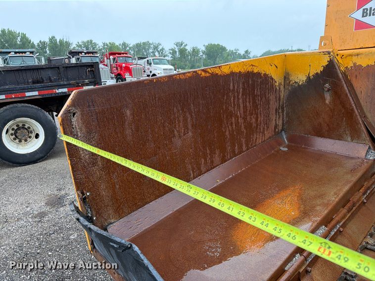 image for item FK3168 2000 Blaw Knox PF5510 paver