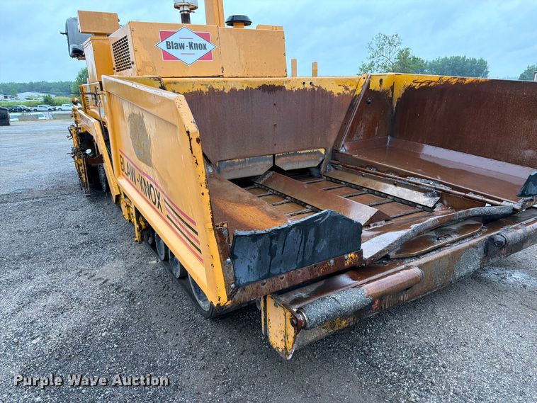 image for item FK3168 2000 Blaw Knox PF5510 paver