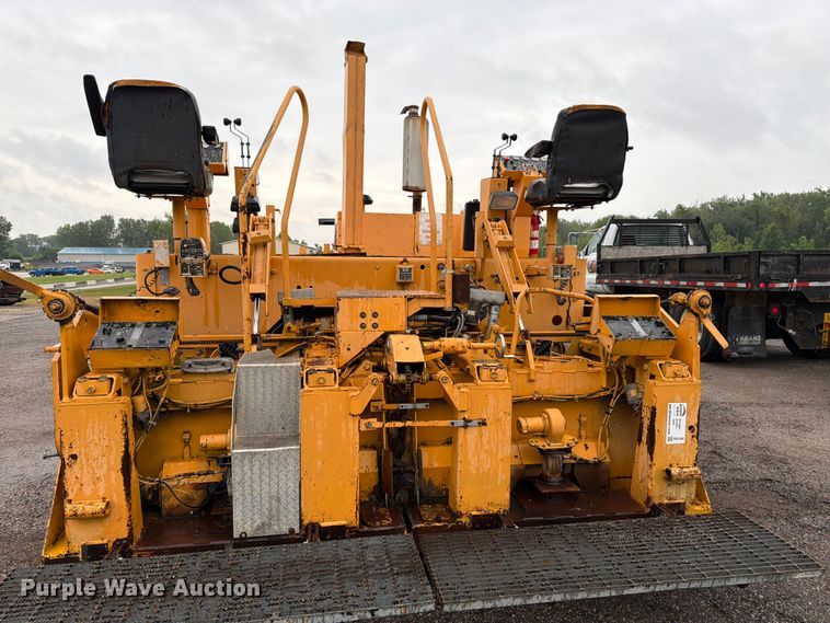 image for item FK3168 2000 Blaw Knox PF5510 paver