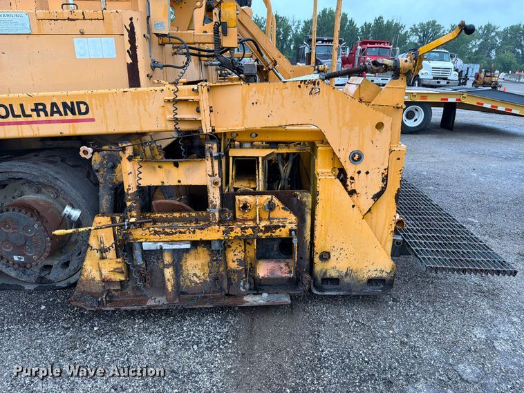 image for item FK3168 2000 Blaw Knox PF5510 paver
