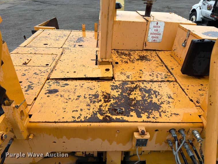 image for item FK3168 2000 Blaw Knox PF5510 paver