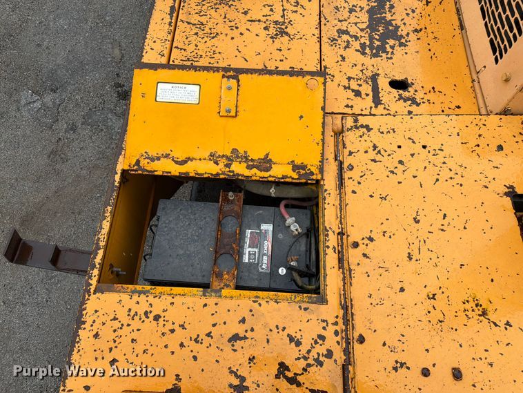 image for item FK3168 2000 Blaw Knox PF5510 paver