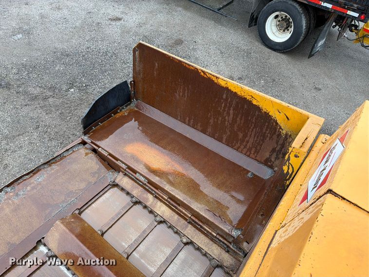 image for item FK3168 2000 Blaw Knox PF5510 paver