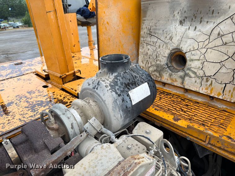 image for item FK3168 2000 Blaw Knox PF5510 paver