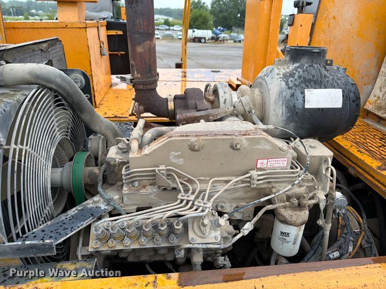 image for item FK3168 2000 Blaw Knox PF5510 paver