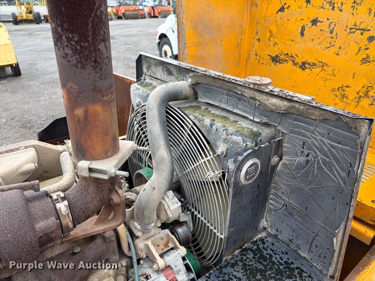 image for item FK3168 2000 Blaw Knox PF5510 paver