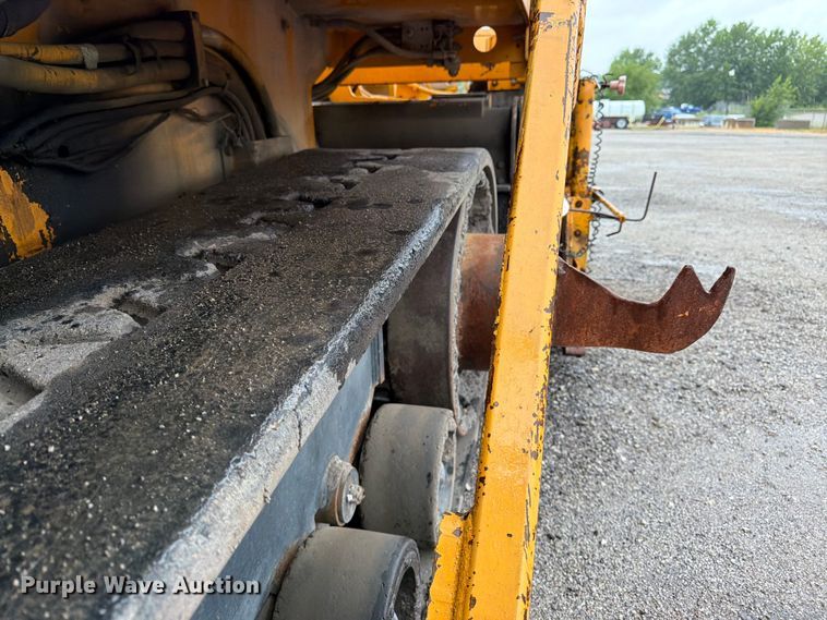 image for item FK3168 2000 Blaw Knox PF5510 paver